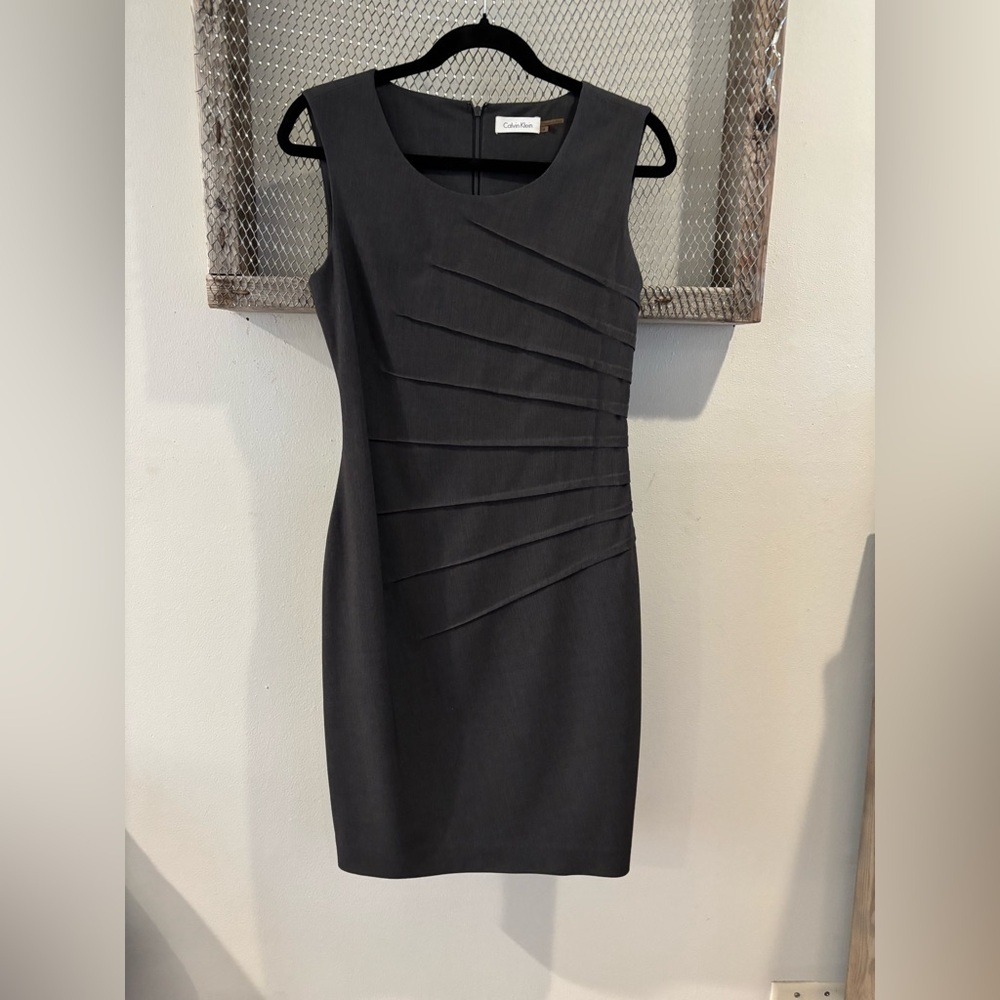 Calvin Klein Dark Grey Sleeveless Scoop Neck Sheath Dress